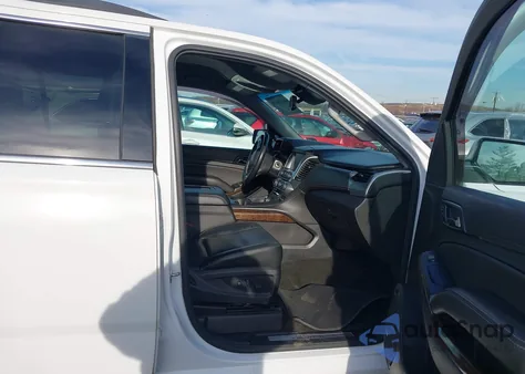 2017 Chevrolet Suburban Lt z USA, uszkodzony, nr VIN 1GNSKHKC0HR382294